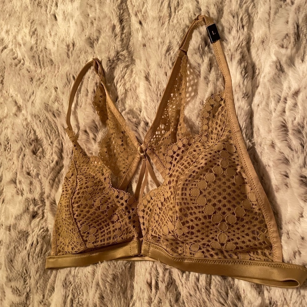 Victoria’s Secret Bralette Scalloped Lace VS Bralette Olive green Bralette 💸 🆕 - Picture 2 of 14